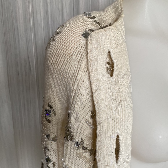 REDUCED 🪷Vtg “Gantos”knit Cardigan sweater with beads/pearls/bling - Picture 11 of 17
